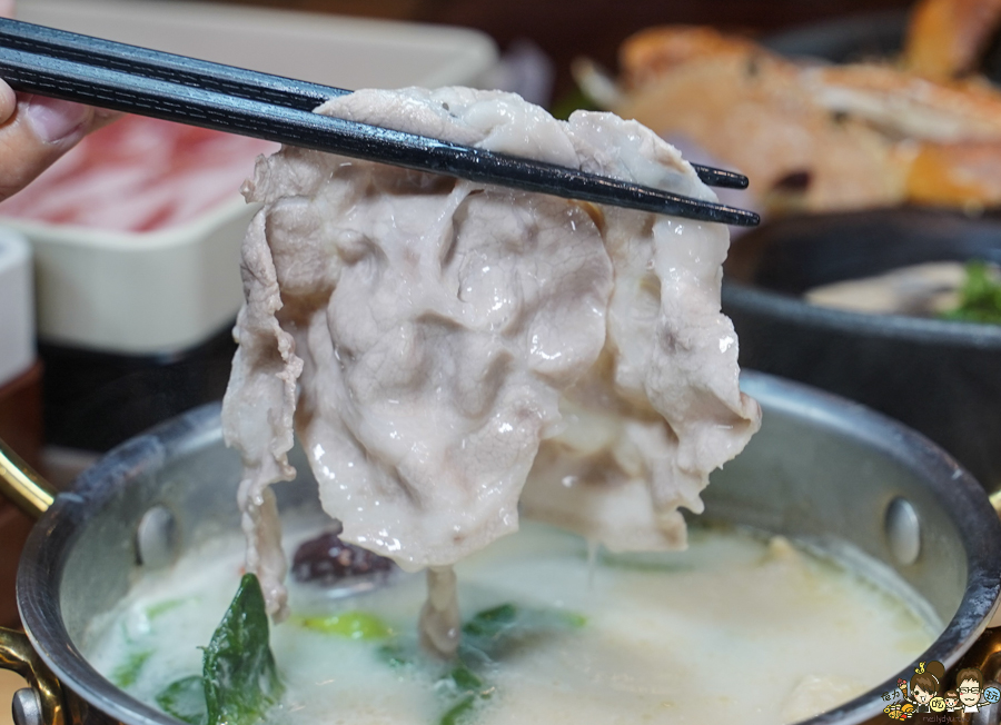 樁涮HOT POT 吃到飽 火鍋 海鮮吃到飽 肉肉 聚餐 聚會 母親節 森林系 鍋物 高雄美食 高雄大港吃鍋