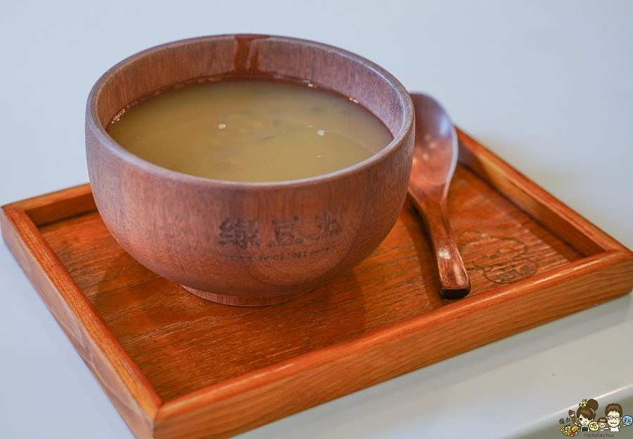 綠豆王 老店 甜湯 老字號 高雄綠豆湯 綠豆沙 巷弄 銅板 飲品 消暑 天然 高雄美食