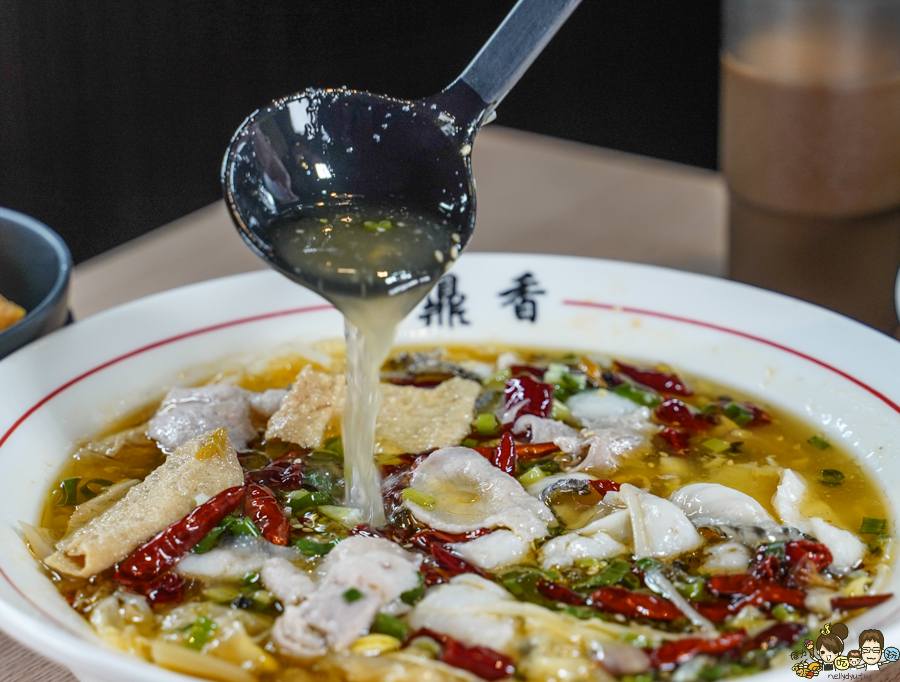 鼎香乾鍋、酸菜魚、水煮牛 高雄美食 聚餐 鍋物 火鍋 麻辣 乾鍋 兩吃 好吃 推薦 獨門 特色 川味 