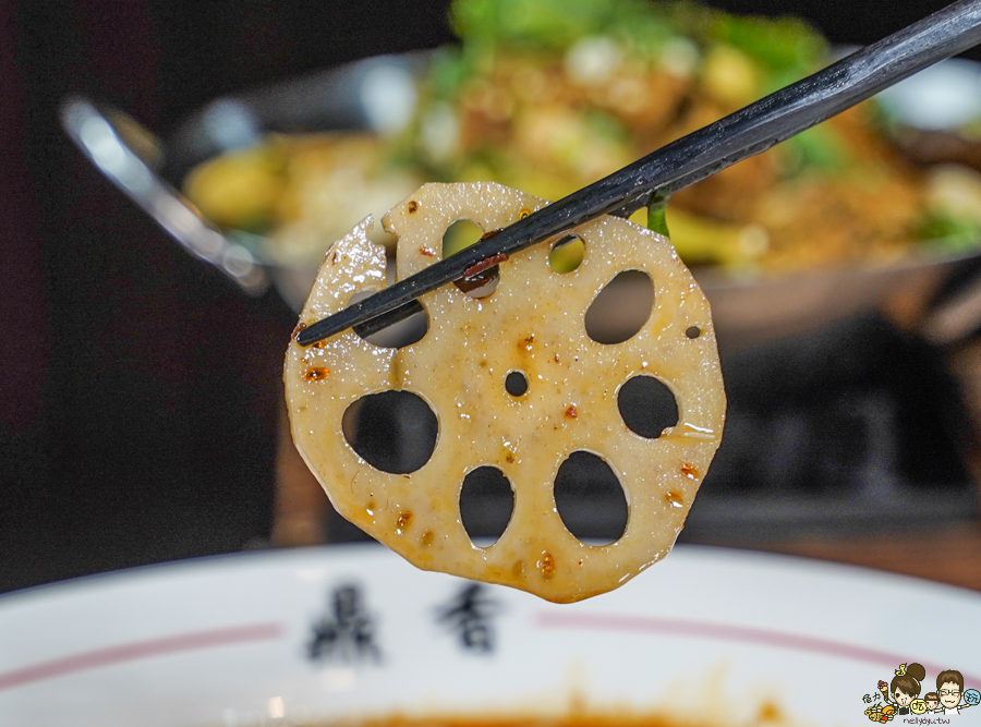 鼎香乾鍋、酸菜魚、水煮牛 高雄美食 聚餐 鍋物 火鍋 麻辣 乾鍋 兩吃 好吃 推薦 獨門 特色 川味 