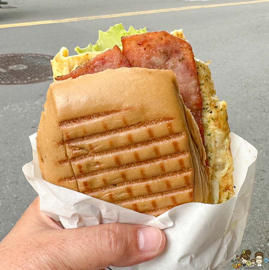 鴻琪碳烤三明治 早餐 早午餐 蓮池潭 特色 特製 高雄美食 高雄早餐 左營美食