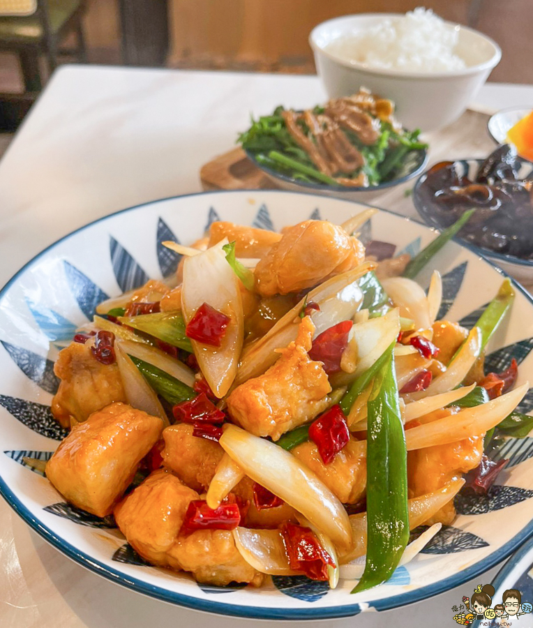 品粵私房菜 私房菜 桌菜 好吃 左營美食 推薦 必吃 品粵 涼涼麵 特色 獨特 