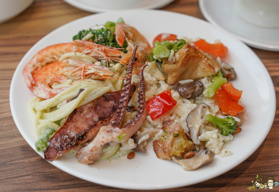 鐵板牛排 平價牛排 自助吧 家庭聚餐 親子 Double 萬牛排館 高雄鐵板牛排 鳳山美食 高雄美食