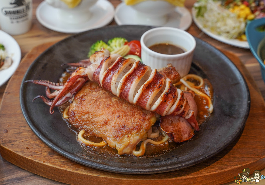 鐵板牛排 平價牛排 自助吧 家庭聚餐 親子 Double 萬牛排館 高雄鐵板牛排 鳳山美食 高雄美食