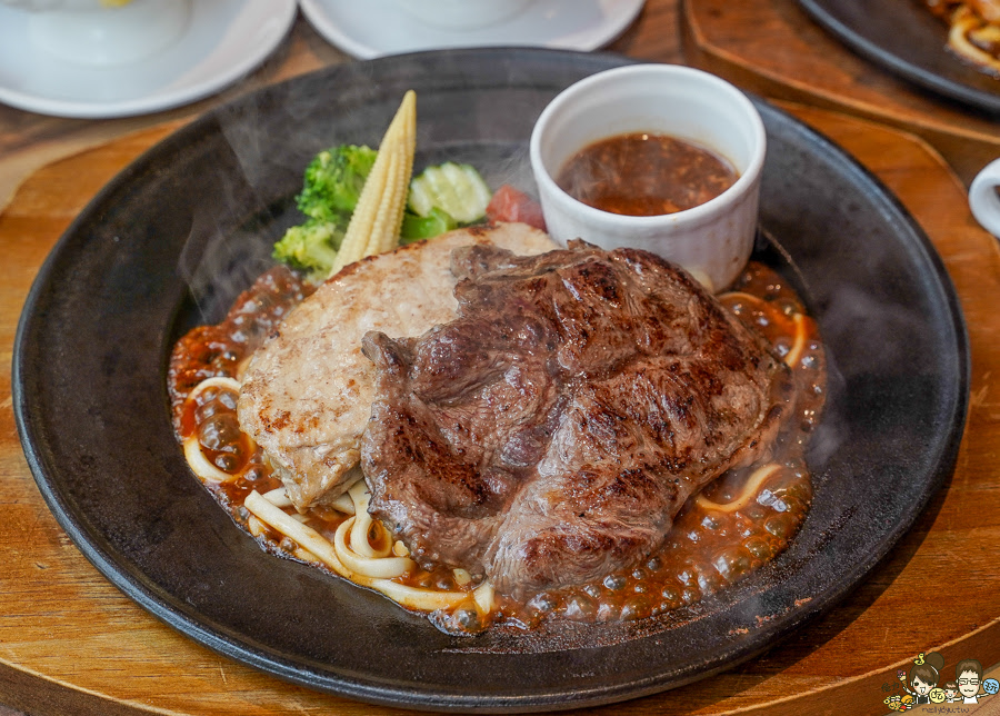 鐵板牛排 平價牛排 自助吧 家庭聚餐 親子 Double 萬牛排館 高雄鐵板牛排 鳳山美食 高雄美食