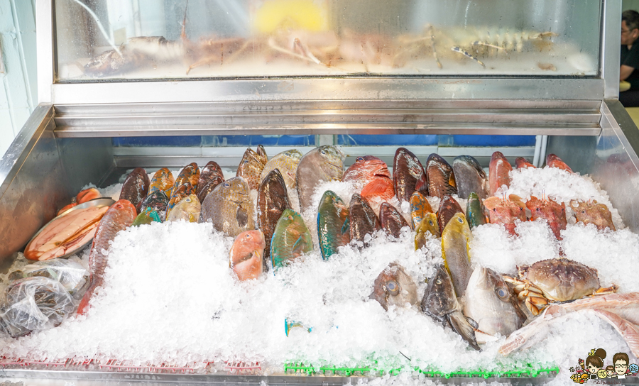 阿興生魚片 百元生魚片 傳承 老字號 在地 後壁湖美食 墾丁 恆春 南下 黑鮪魚 東港黑鮪魚