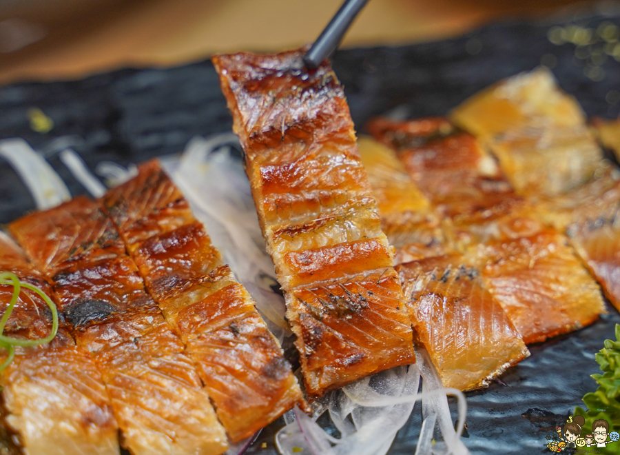 鶴 居酒屋 日料 生魚片 海鮮 聚餐 聚會 北高雄 小酌 推薦 熱炒 創意 