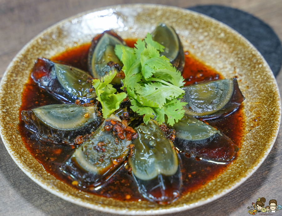 高雄魚小二 串燒 烤物 宵夜 晚餐 小酌 聚會 重慶烤魚 麻辣烤魚 麻辣乾鍋 高雄美食