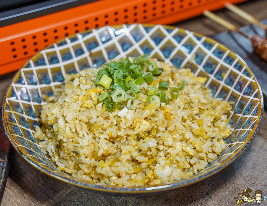 高雄魚小二 串燒 烤物 宵夜 晚餐 小酌 聚會 重慶烤魚 麻辣烤魚 麻辣乾鍋 高雄美食