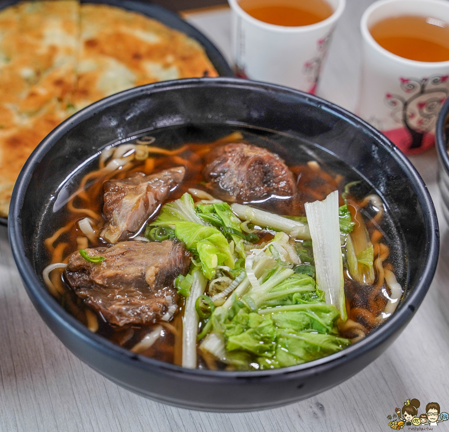 湘帥客棧 小籠湯包 湯包 蒸餃 甜烙餅 手工 蔥油餅 招牌 高雄美食 巷弄 必吃 好吃 推薦 