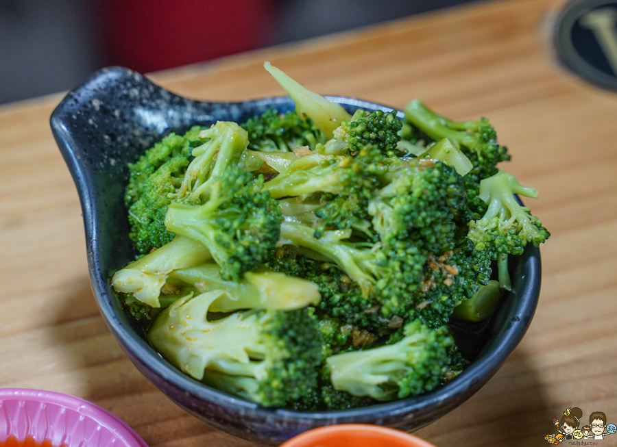 牛肉麵 肉肉控 台南美食 必吃牛肉麵 好吃 推薦 在地 宅配 冷凍包 新鮮 小拉麵 