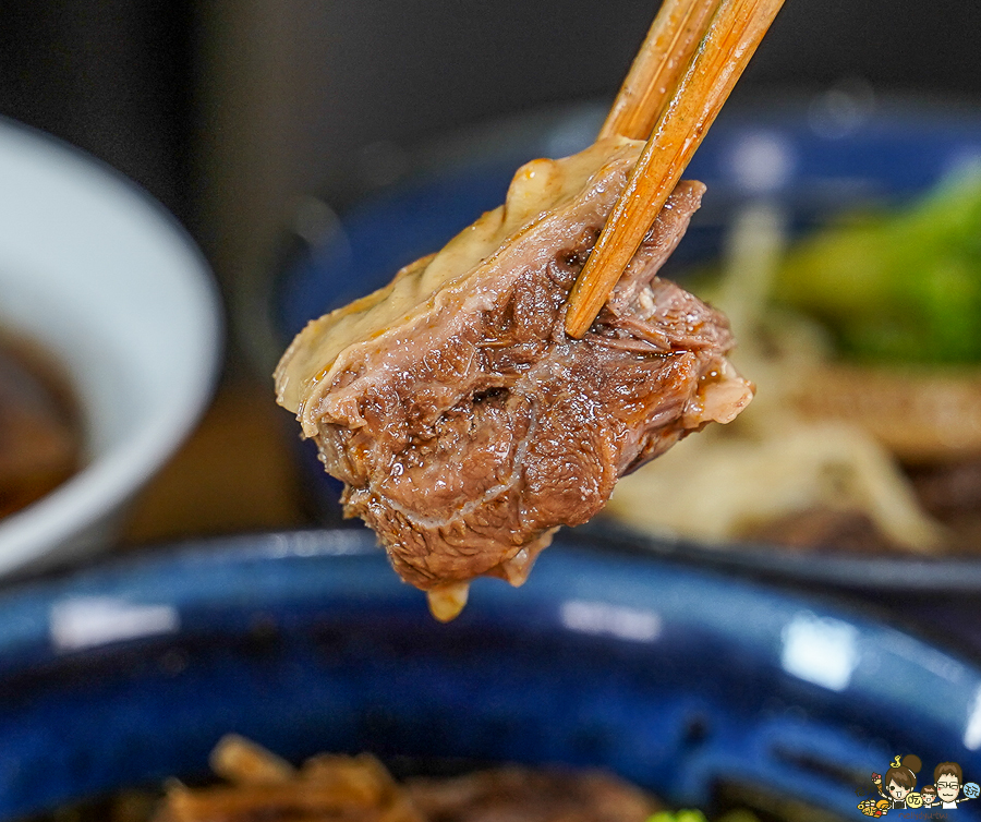 牛肉麵 肉肉控 台南美食 必吃牛肉麵 好吃 推薦 在地 宅配 冷凍包 新鮮 小拉麵 