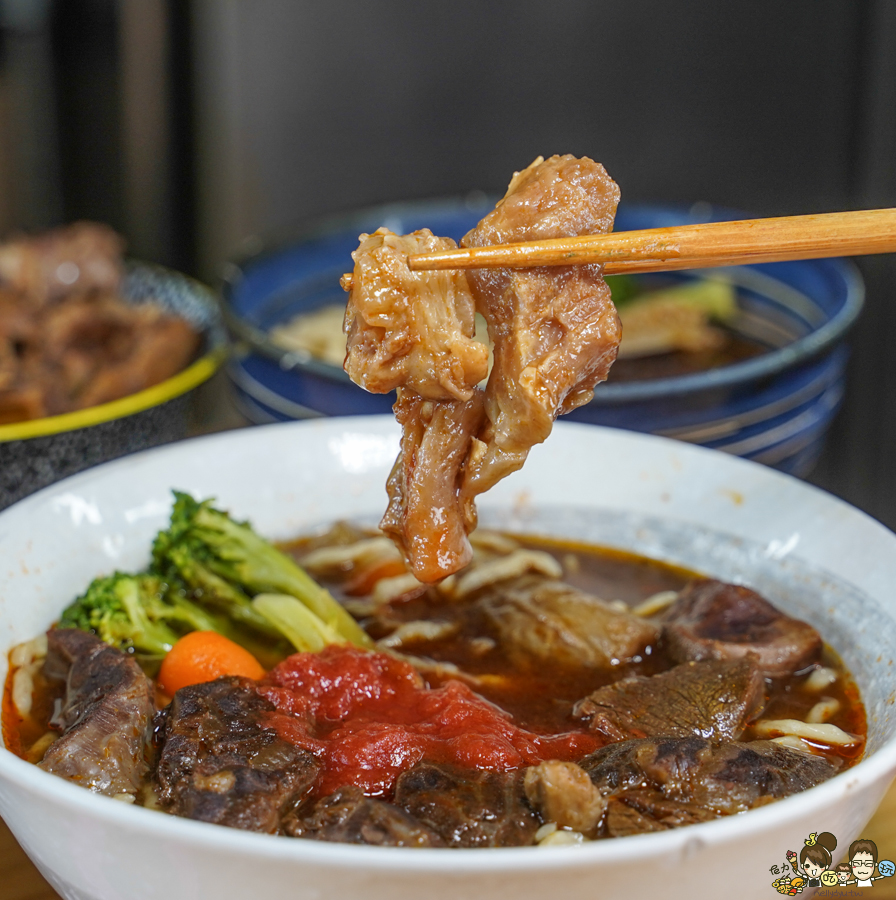 牛肉麵 肉肉控 台南美食 必吃牛肉麵 好吃 推薦 在地 宅配 冷凍包 新鮮 小拉麵 