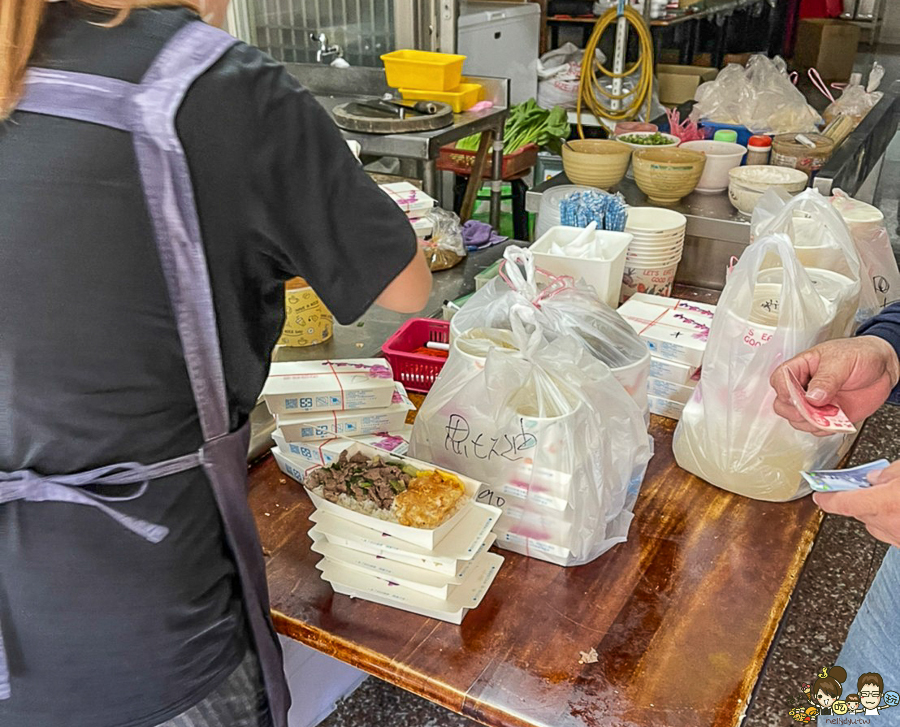 鳳山美食 阿得飯店 蔥爆牛肉 熱炒 家常 在地 高雄美食 餐盒 便當