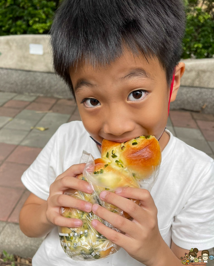 時光蔥蔥 麵包 蔥花 蔥仔麵包 首間 獨家 特色 好吃 高雄美食 高雄麵包