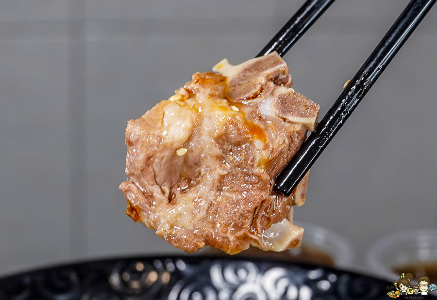 酸辣粉 牛肉麵 排骨 麻辣 砂鍋 巷弄 高雄美食 老巷子重慶特色小吃