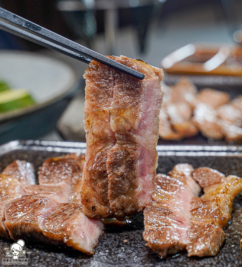 明燒肉 高雄燒肉 包廂 海鮮 活撈 日本和牛 聚餐 約會 慶生 儀式感 好停車 