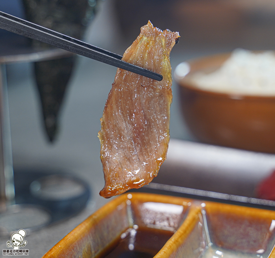 明燒肉 高雄燒肉 包廂 海鮮 活撈 日本和牛 聚餐 約會 慶生 儀式感 好停車 