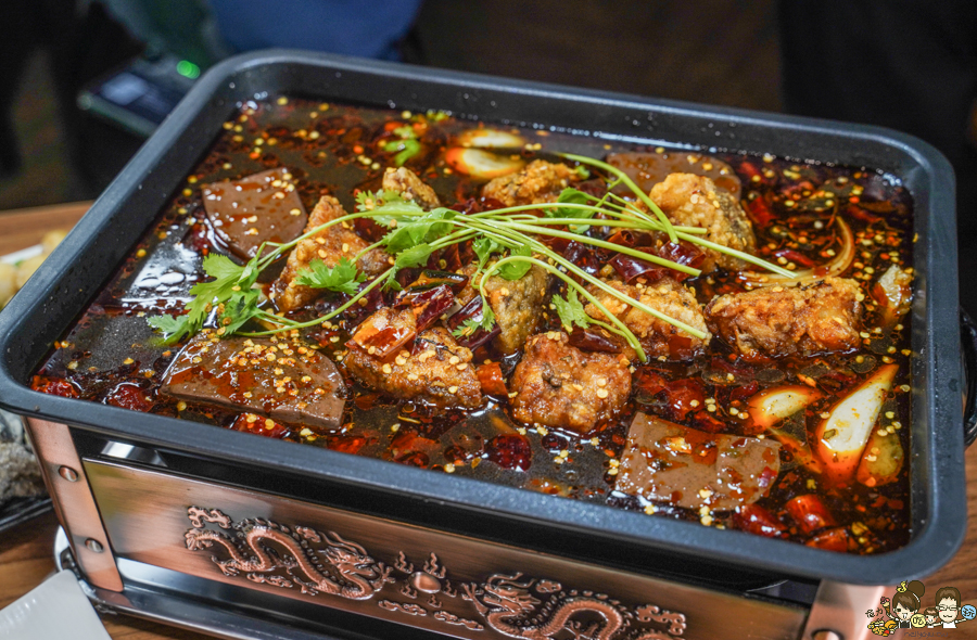 高雄美食 麻辣烤魚 酸菜魚 烤魚 火鍋 鍋物 來漁樂 灑椒 鍋物 石頭火鍋 聚餐