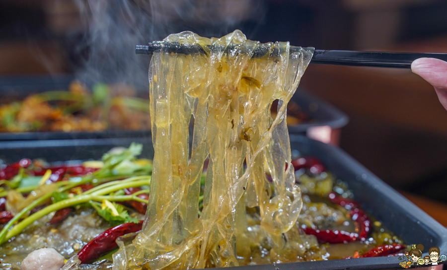 高雄美食 麻辣烤魚 酸菜魚 烤魚 火鍋 鍋物 來漁樂 灑椒 鍋物 石頭火鍋 聚餐