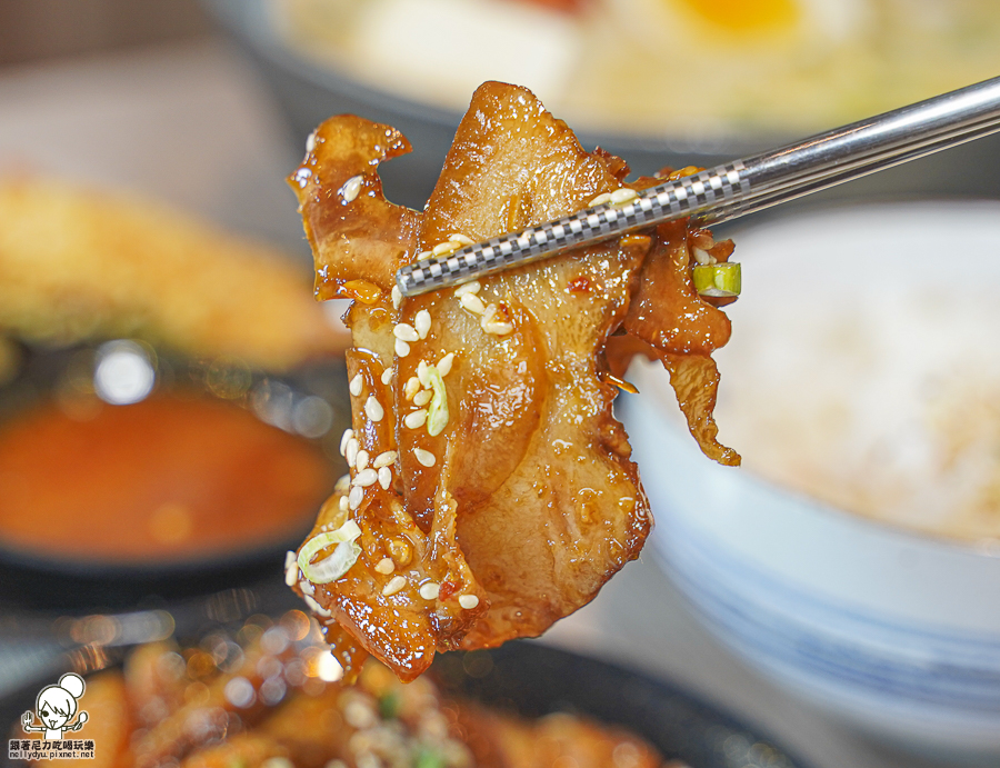 小二春 鍋物 個人鍋 快速 便利 上班族 外帶 好吃 炸物 高雄美食 多口味 