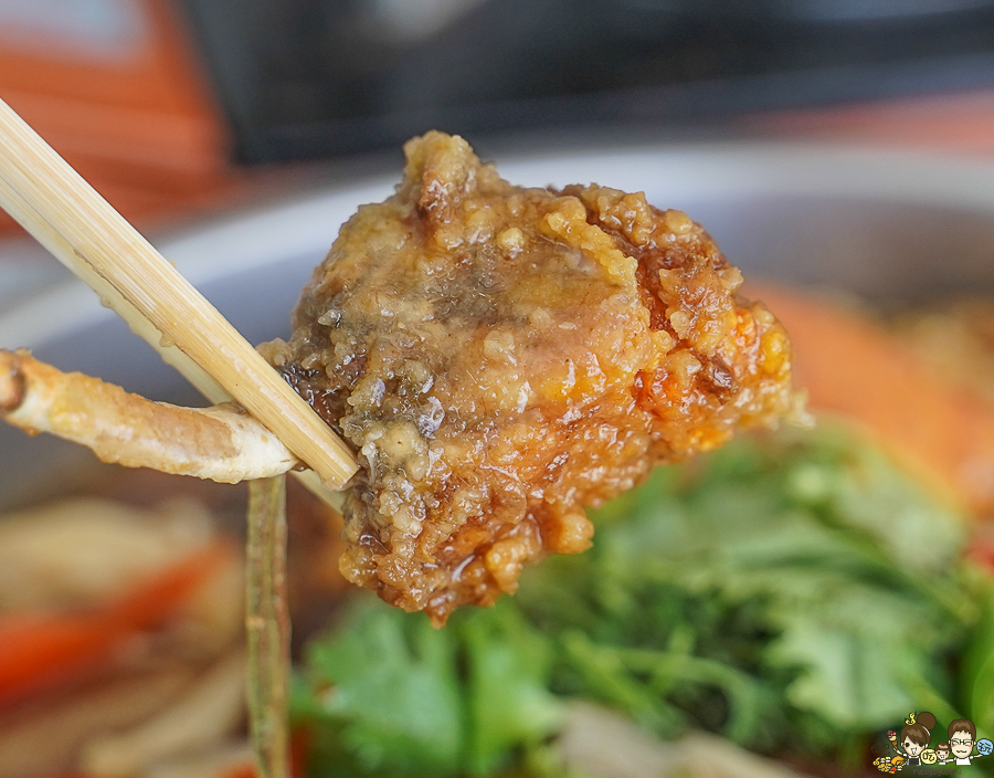 小琉球美食 熱炒 聚餐 和菜 蜂巢蝦 獨特 海鮮 鍋物 砂鍋 必吃 老饕 景觀 美景 碼頭