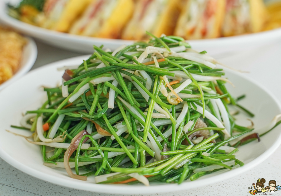 小琉球美食 熱炒 聚餐 和菜 蜂巢蝦 獨特 海鮮 鍋物 砂鍋 必吃 老饕 景觀 美景 碼頭