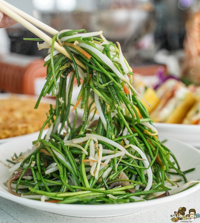 小琉球美食 熱炒 聚餐 和菜 蜂巢蝦 獨特 海鮮 鍋物 砂鍋 必吃 老饕 景觀 美景 碼頭