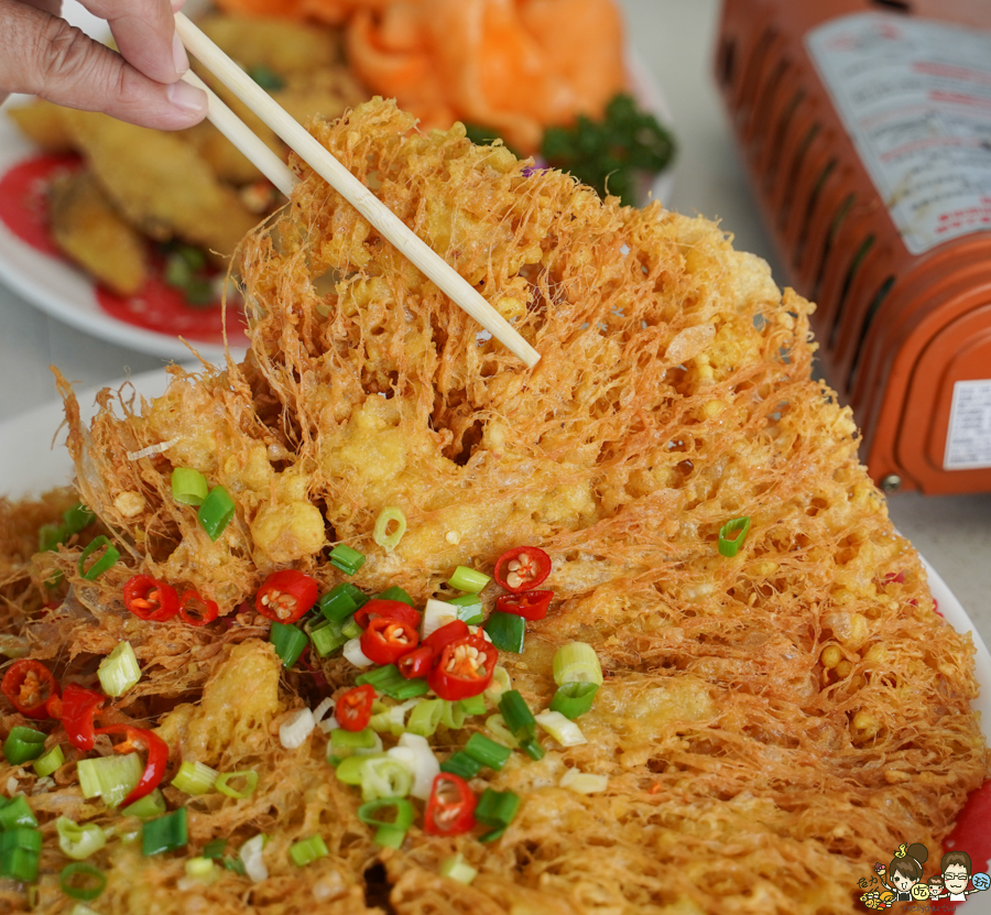 小琉球美食 熱炒 聚餐 和菜 蜂巢蝦 獨特 海鮮 鍋物 砂鍋 必吃 老饕 景觀 美景 碼頭