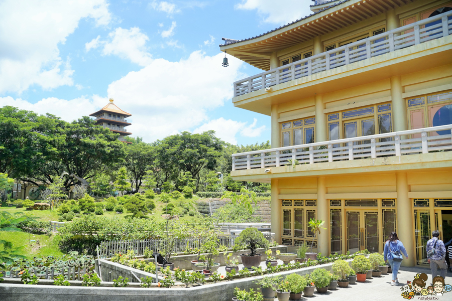 佛光山 素食 餐廳 金閣寺 網美 好吃 免費喝茶 踏青 全家 高雄旅遊 高雄景點