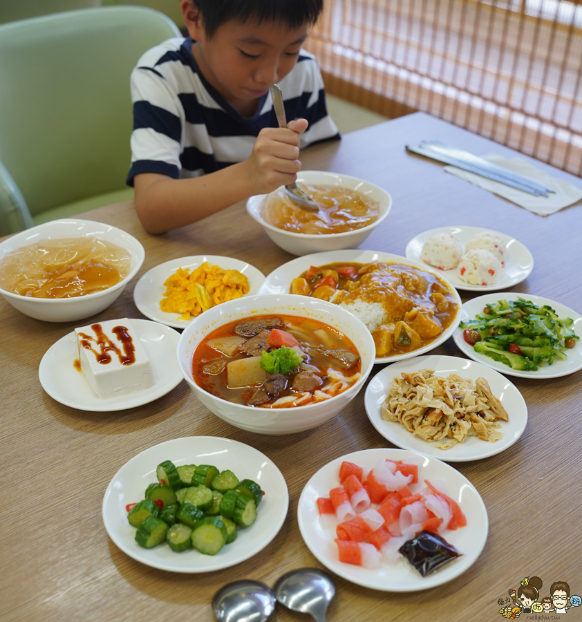 佛光山 素食 餐廳 金閣寺 網美 好吃 免費喝茶 踏青 全家 高雄旅遊 高雄景點