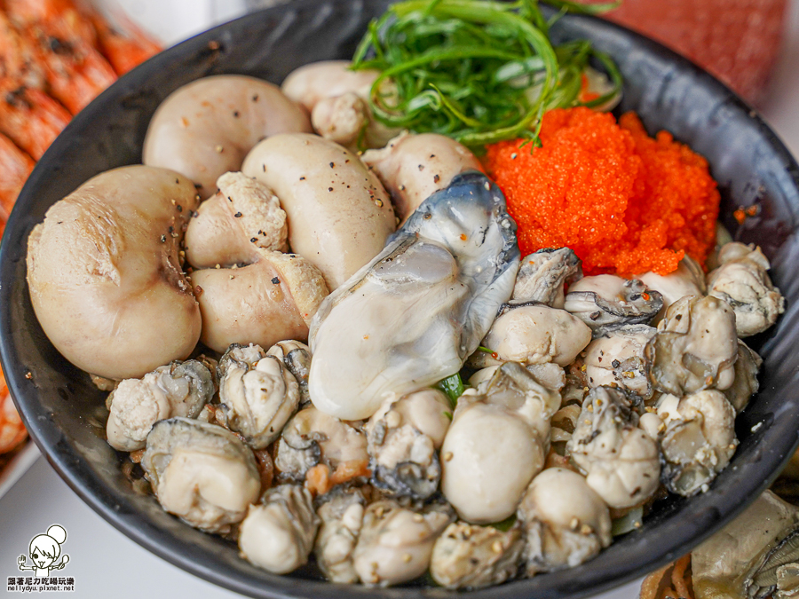 楠梓美食 海鮮 金三益 手搖飲料 聚餐 晚餐 消夜 痛風 海鮮必吃 生蠔 爆量 浮誇 網美 楠梓必吃