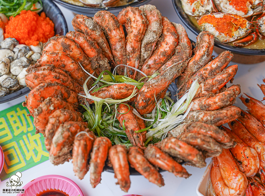 楠梓美食 海鮮 金三益 手搖飲料 聚餐 晚餐 消夜 痛風 海鮮必吃 生蠔 爆量 浮誇 網美 楠梓必吃