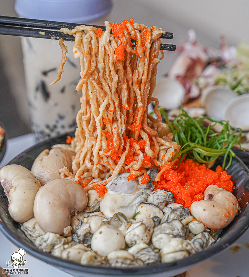 楠梓美食 海鮮 金三益 手搖飲料 聚餐 晚餐 消夜 痛風 海鮮必吃 生蠔 爆量 浮誇 網美 楠梓必吃