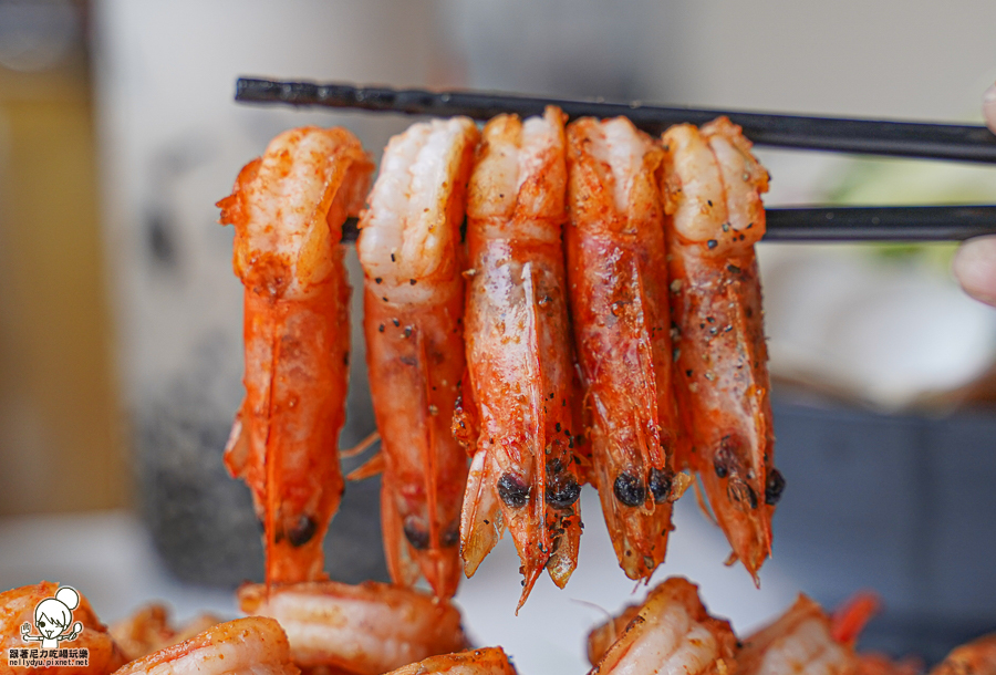 楠梓美食 海鮮 金三益 手搖飲料 聚餐 晚餐 消夜 痛風 海鮮必吃 生蠔 爆量 浮誇 網美 楠梓必吃