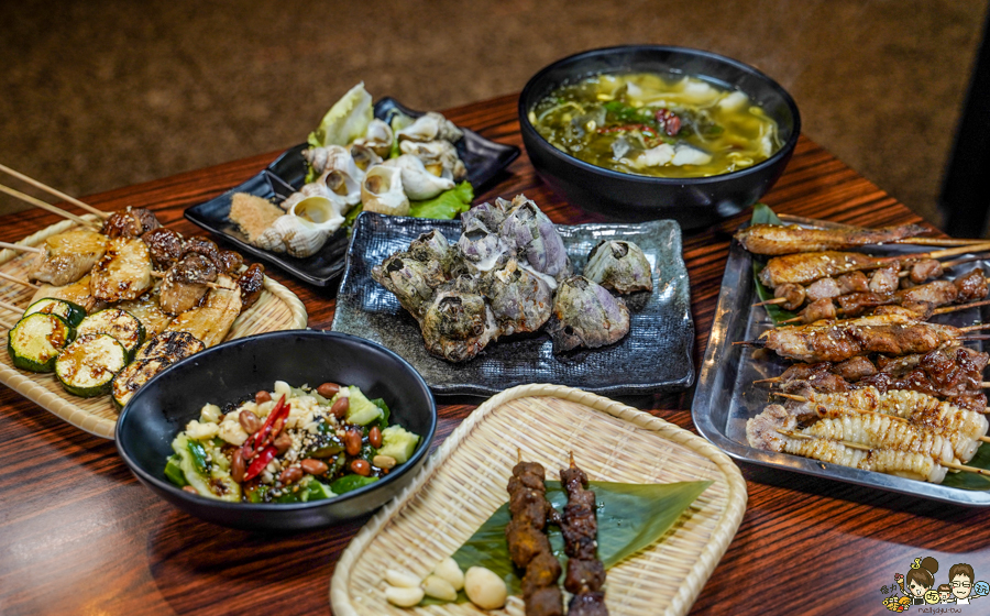 烤骨學院 串串 烤物 聚餐 用餐 隱藏版 巷弄美食 高雄聚餐 聚會 家庭聚餐 捷運美食