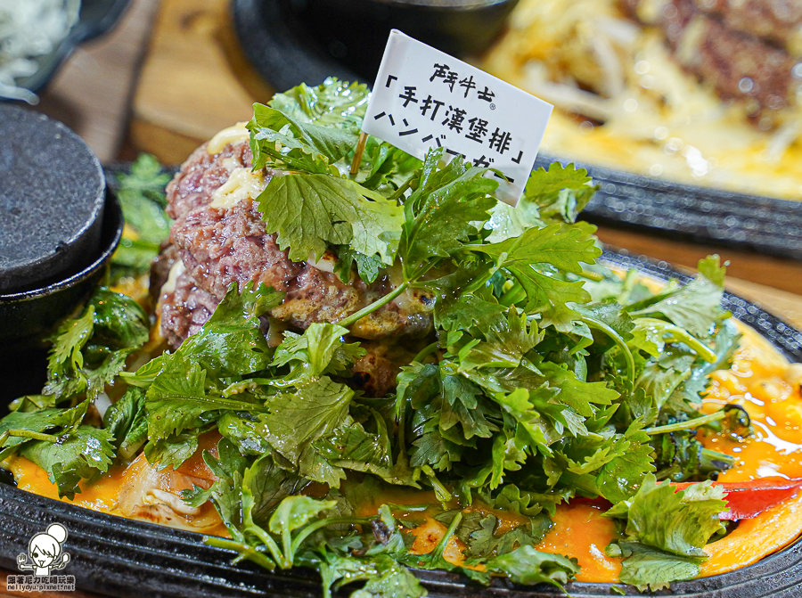 蛋白質 外帶餐盒 便當 手作 牛肉漢堡排 肉排 日式 排隊 高雄美食