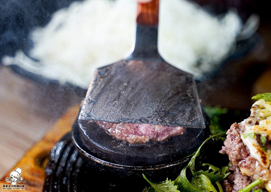 蛋白質 外帶餐盒 便當 手作 牛肉漢堡排 肉排 日式 排隊 高雄美食