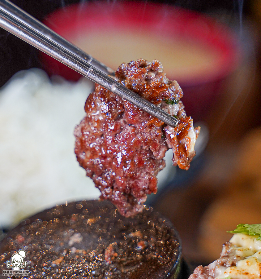 蛋白質 外帶餐盒 便當 手作 牛肉漢堡排 肉排 日式 排隊 高雄美食