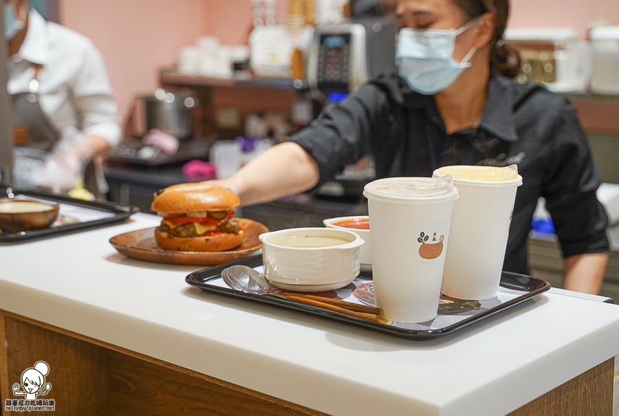  Woopen木盆 文山特區 網美店 咖啡 新改裝 輕食 沙拉 貝果 美食 鳳山沙拉