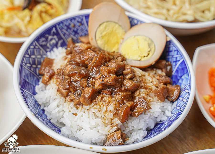 高雄肉燥飯 高雄東波肉 肉燥 巷弄美食 鳳山美食 小吃 燥神