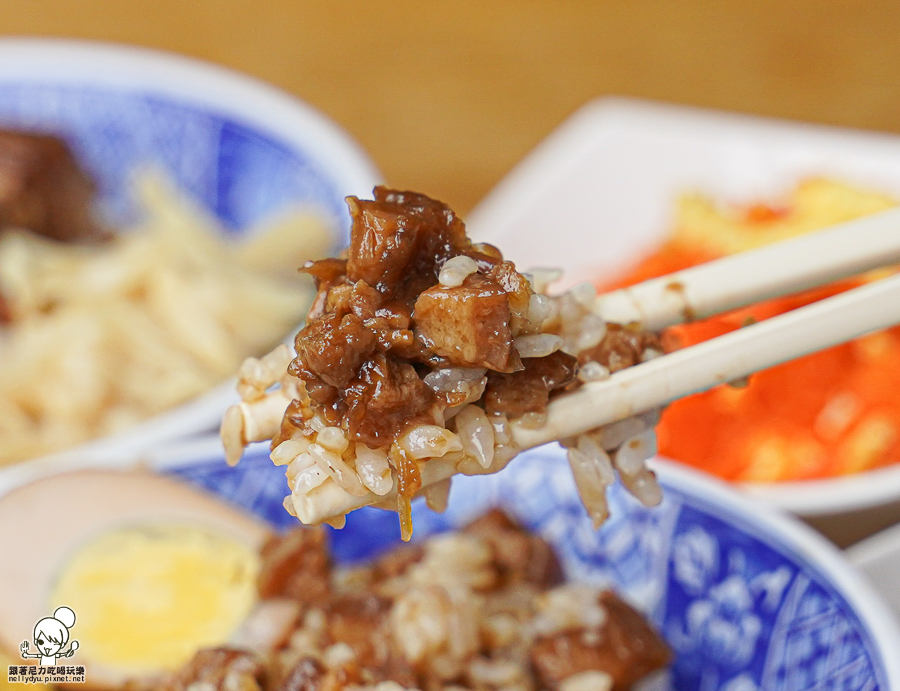 高雄肉燥飯 高雄東波肉 肉燥 巷弄美食 鳳山美食 小吃 燥神