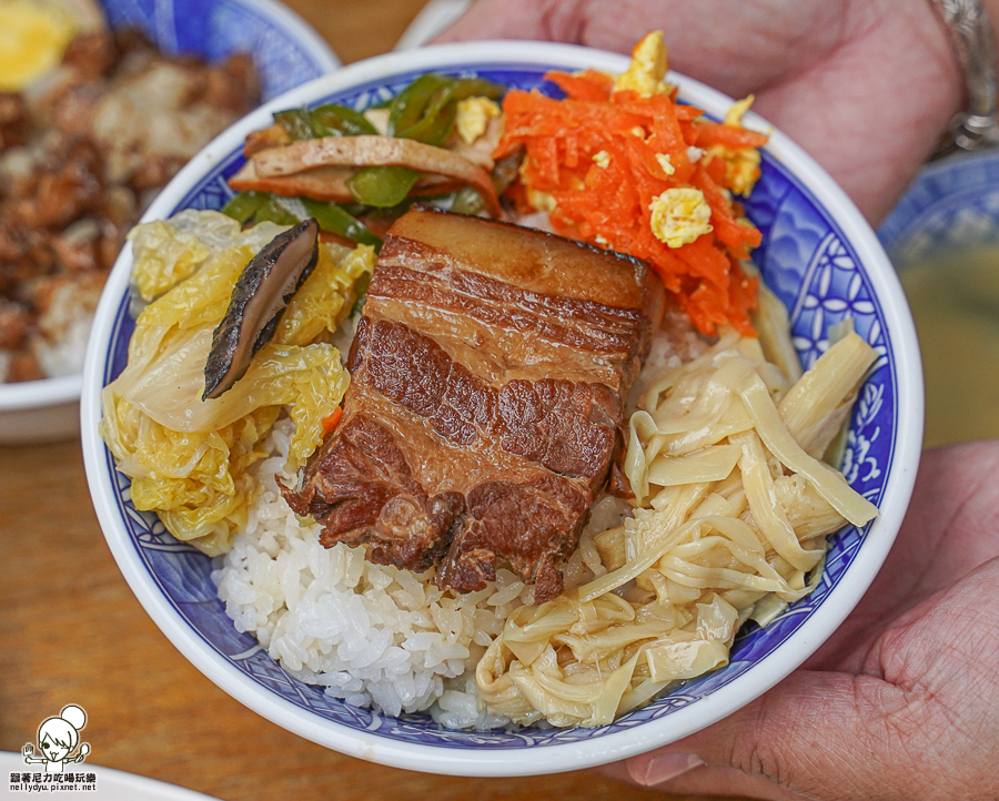 高雄肉燥飯 高雄東波肉 肉燥 巷弄美食 鳳山美食 小吃 燥神