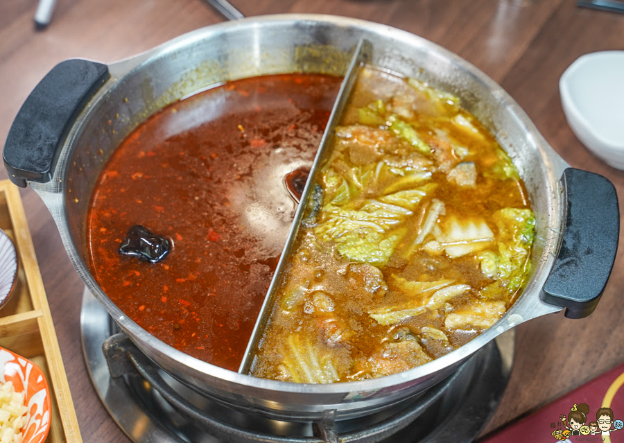 麻辣串串 火鍋 鴛鴦 串庭重慶麻辣 推薦 晚餐宵夜 聚餐 聚會 