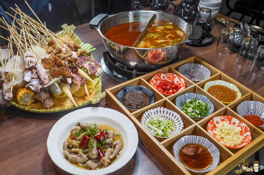 麻辣串串 火鍋 鴛鴦 串庭重慶麻辣 推薦 晚餐宵夜 聚餐 聚會 
