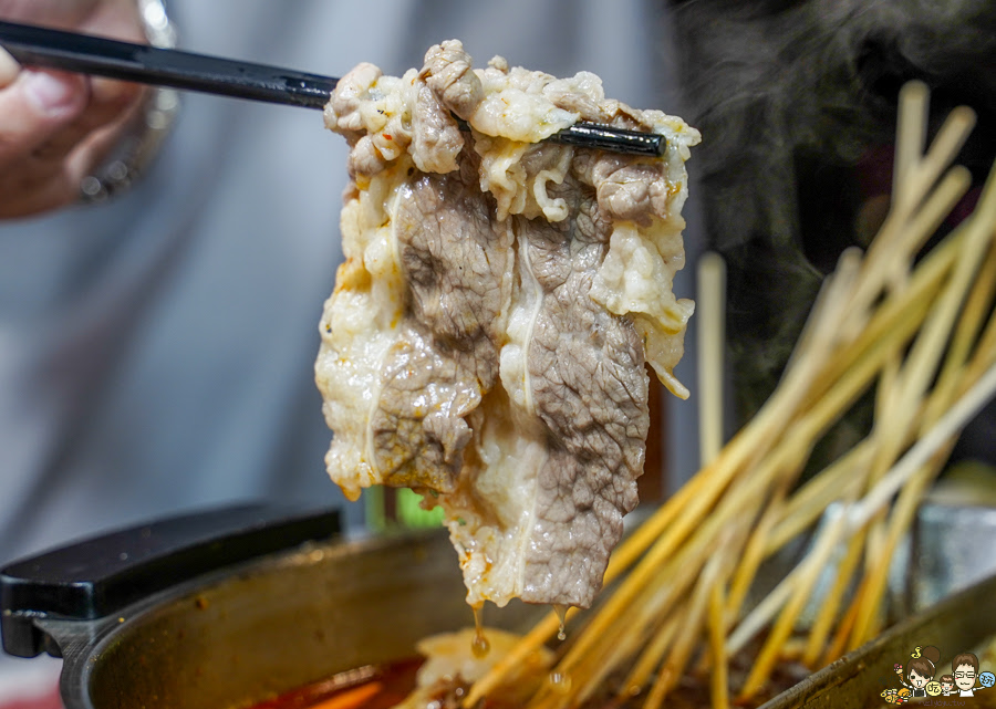 麻辣串串 火鍋 鴛鴦 串庭重慶麻辣 推薦 晚餐宵夜 聚餐 聚會 