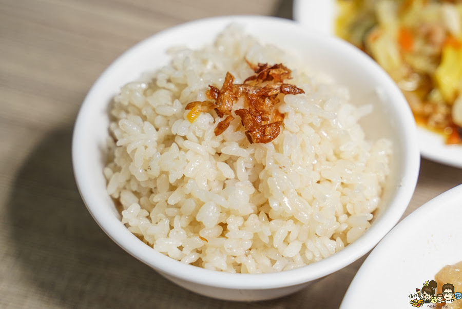 玖肆鴨霸 小琉球必吃 小琉球美食 鴨肉 熱炒 鮮味 新鮮 圓桌 聚餐 聚會 潛水客推薦