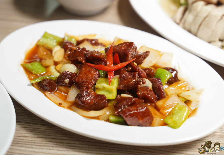 玖肆鴨霸 小琉球必吃 小琉球美食 鴨肉 熱炒 鮮味 新鮮 圓桌 聚餐 聚會 潛水客推薦