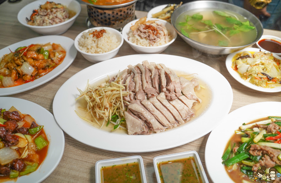 玖肆鴨霸 小琉球必吃 小琉球美食 鴨肉 熱炒 鮮味 新鮮 圓桌 聚餐 聚會 潛水客推薦