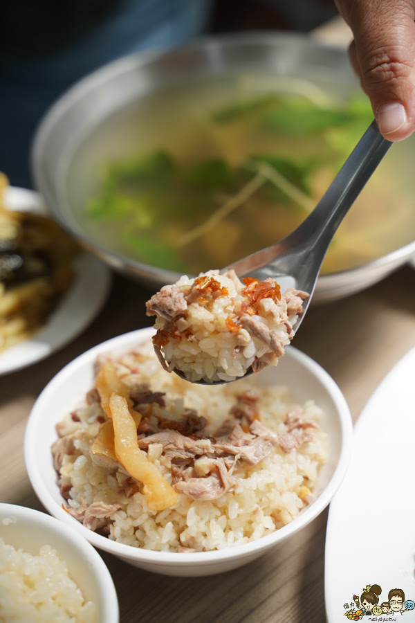 玖肆鴨霸 小琉球必吃 小琉球美食 鴨肉 熱炒 鮮味 新鮮 圓桌 聚餐 聚會 潛水客推薦